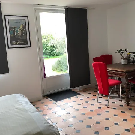 La Ferme De Russe Фермерский дом Allonnes (Maine-et-Loire)